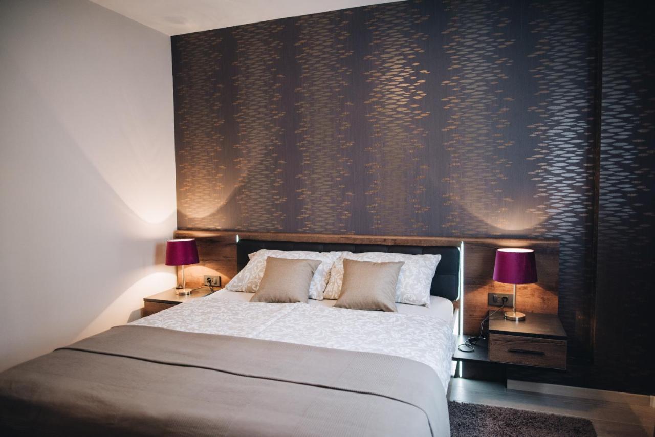 Stay In The Very Heart Of Porec - 50M To The Beach Exterior foto