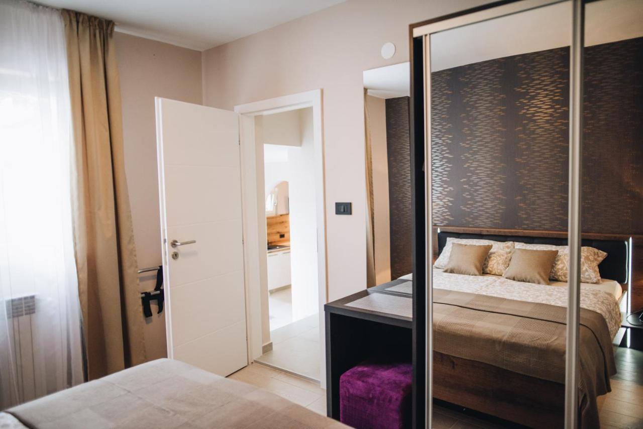 Stay In The Very Heart Of Porec - 50M To The Beach Exterior foto